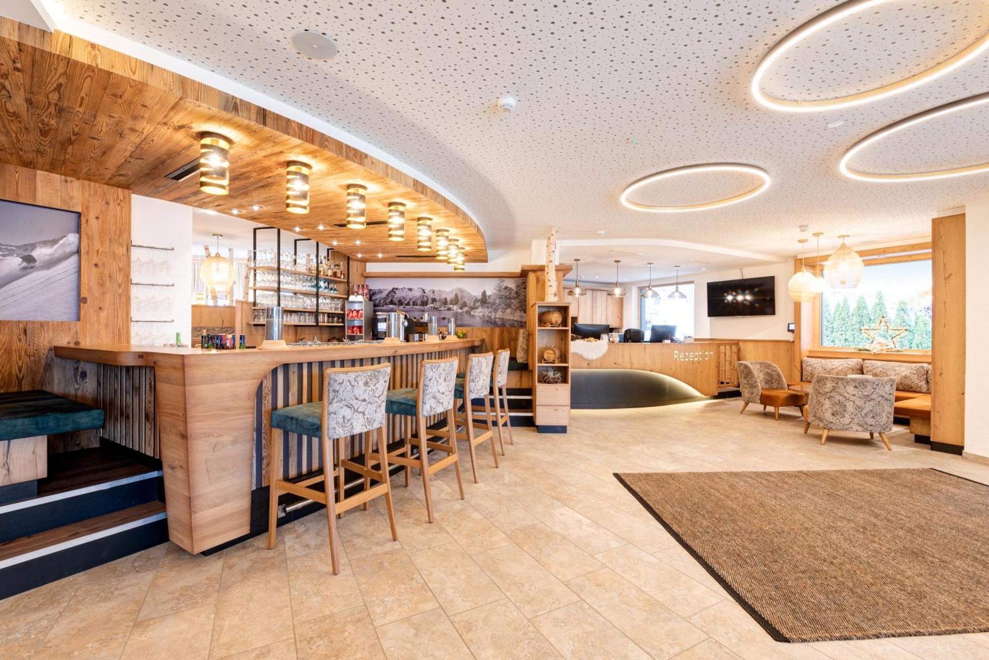 高山王后酒店 湖城 外观 照片